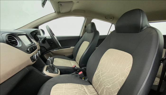 2017 Hyundai Grand i10 SPORTZ (O) 1.2 AT VTVT, Petrol, Automatic, 36,849 km, Right Side Front Door Cabin