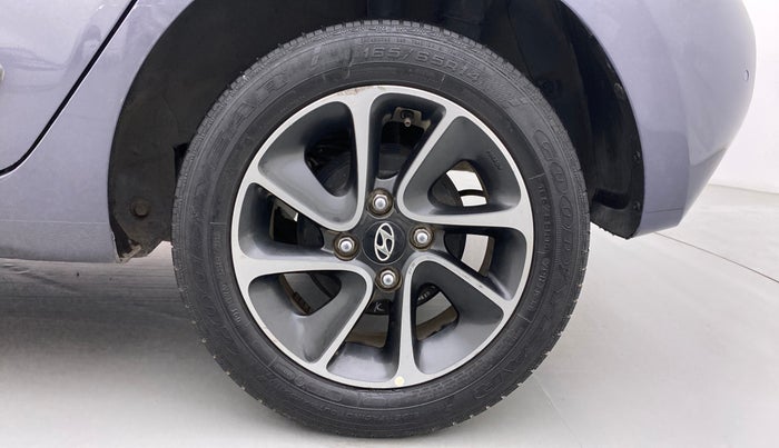 2017 Hyundai Grand i10 SPORTZ (O) 1.2 AT VTVT, Petrol, Automatic, 36,849 km, Left Rear Wheel