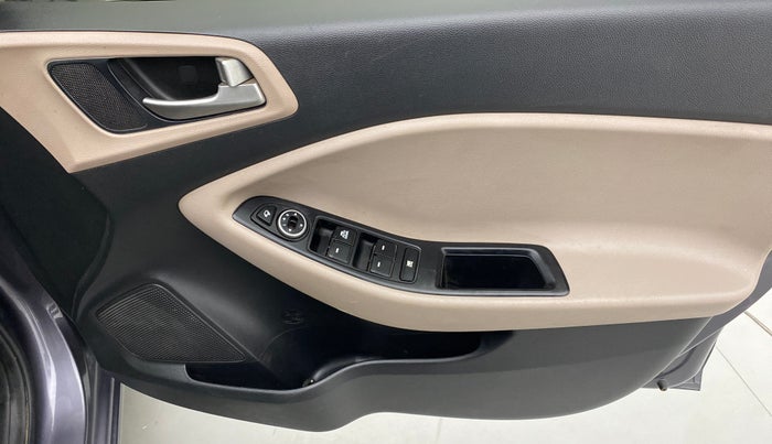 2018 Hyundai Elite i20 SPORTZ 1.2, Petrol, Manual, 35,466 km, Driver Side Door Panels Controls