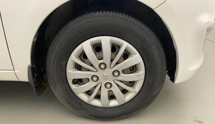 2014 Hyundai i10 SPORTZ 1.1, Petrol, Manual, 64,662 km, Right Front Wheel