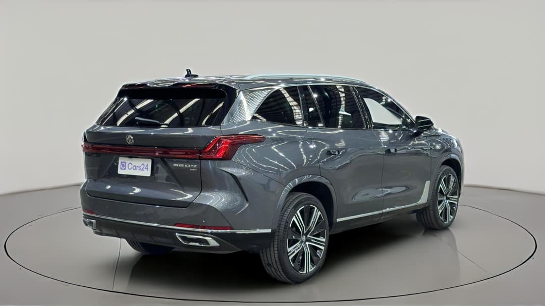 2025 MG MG Qs Essence AWD, Automatic, 12213 km, Right Back Diagonal (45- Degree) View