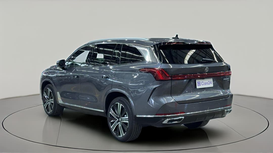 2025 MG MG Qs Essence AWD, Automatic, 12213 km, Left Back Diagonal (45- Degree) View