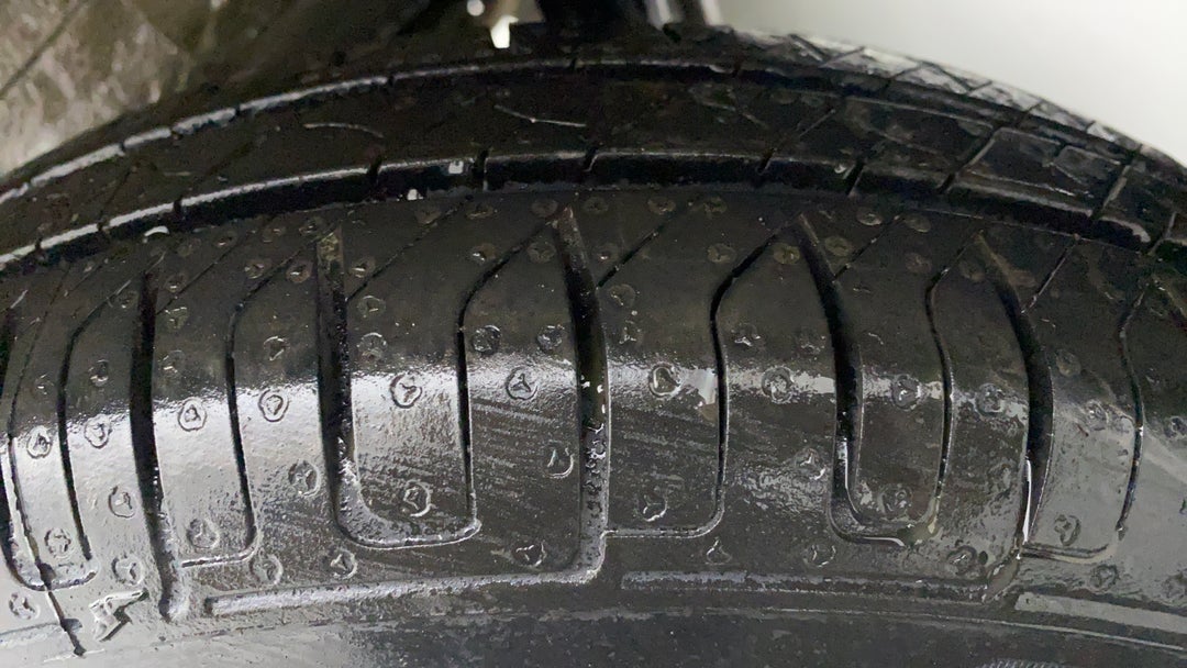 Left Rear Tyre Tread