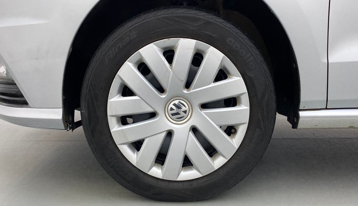 2016 Volkswagen Ameo COMFORTLINE 1.2, Petrol, Manual, 50,076 km, Left Front Wheel