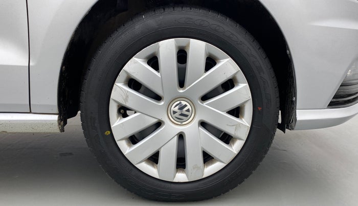 2016 Volkswagen Ameo COMFORTLINE 1.2, Petrol, Manual, 50,076 km, Right Front Wheel