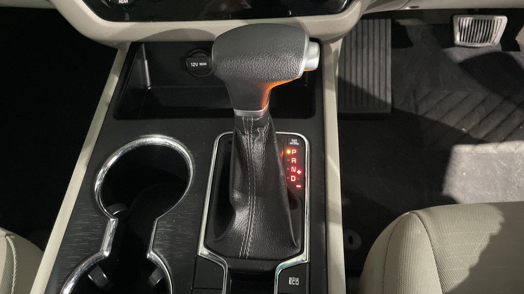 2019 Kia Carnival S, Automatic, 61471 km, Gear Lever 