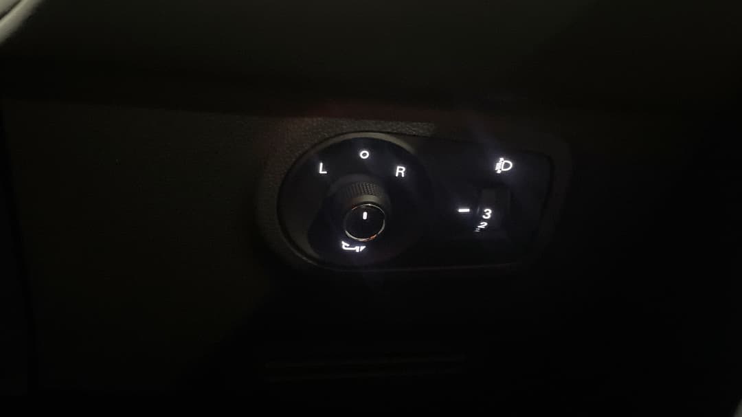 2025 MG Zst Vibe, Automatic, 18428 km, Utility Switches/Buttons