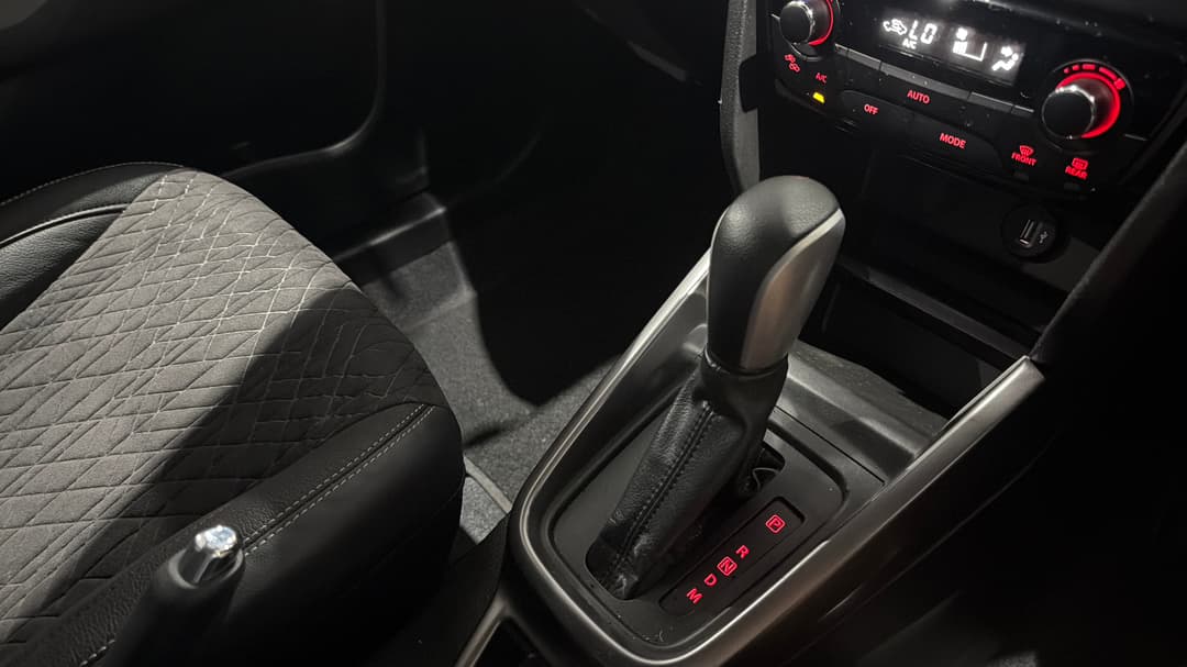 2022 Suzuki Vitara Turbo Shadow, Automatic, 44192 km, Gear Lever 