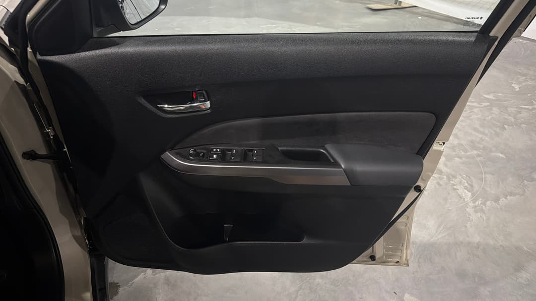 2022 Suzuki Vitara Turbo Shadow, Automatic, 44192 km, Speaker View