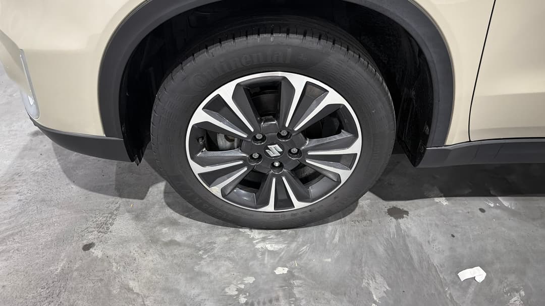 2022 Suzuki Vitara Turbo Shadow, Automatic, 44192 km, Left Front Wheel