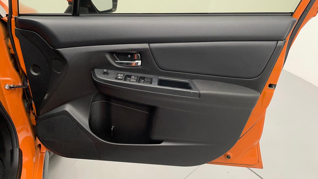 2013 Subaru XV 2.0i-s, Automatic, 120999 km, Speaker View