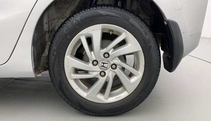 2015 Honda Jazz 1.2L I-VTEC VX, Petrol, Manual, 1,18,146 km, Left Rear Wheel