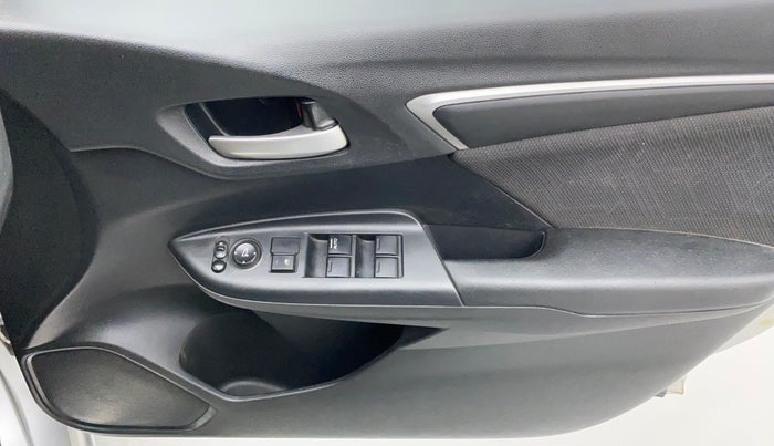 2015 Honda Jazz 1.2L I-VTEC VX, Petrol, Manual, 1,18,146 km, Driver Side Door Panels Control