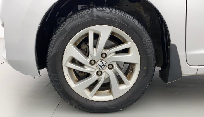 2015 Honda Jazz 1.2L I-VTEC VX, Petrol, Manual, 1,18,146 km, Left Front Wheel