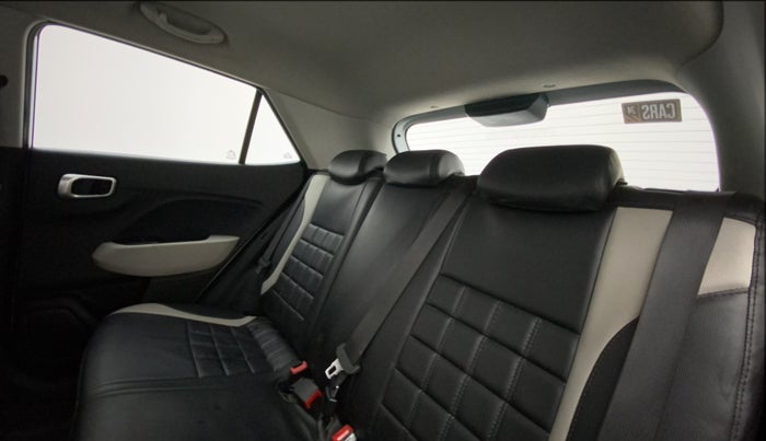 2023 Hyundai VENUE S(O) 1.2, Petrol, Manual, 7,071 km, Right Side Rear Door Cabin