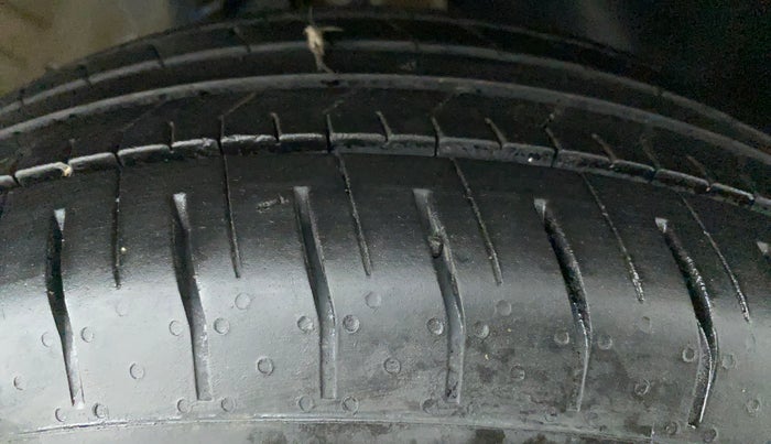 2023 Hyundai VENUE S(O) 1.2, Petrol, Manual, 6,892 km, Right Front Tyre Tread