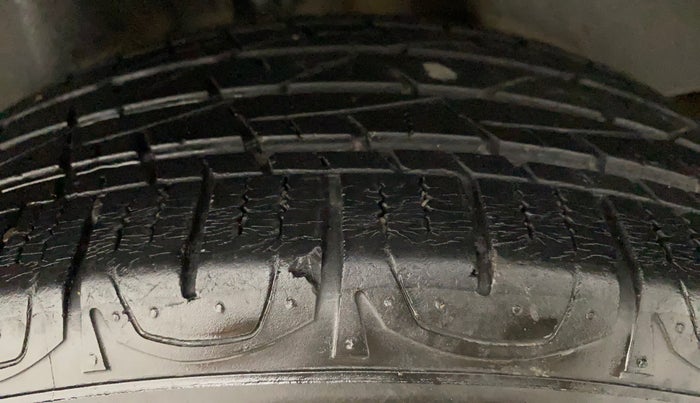 2018 Jeep Compass LIMITED 2.0 DIESEL, Diesel, Manual, 32,353 km, Left Rear Tyre Tread
