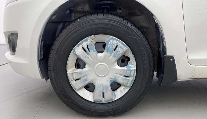 2013 Maruti Swift VXI D, Petrol, Manual, 49,712 km, Left Front Wheel