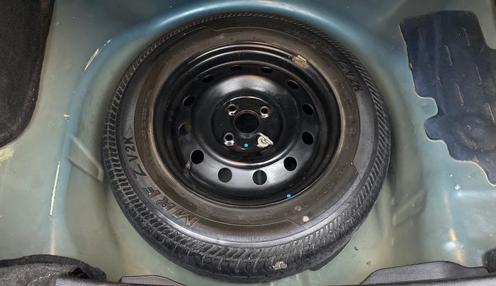 2014 Maruti Swift Dzire VXI, Petrol, Manual, 61,074 km, Spare Tyre