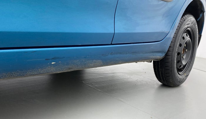 2014 Maruti Swift Dzire VXI, Petrol, Manual, 61,074 km, Left running board - Slightly dented