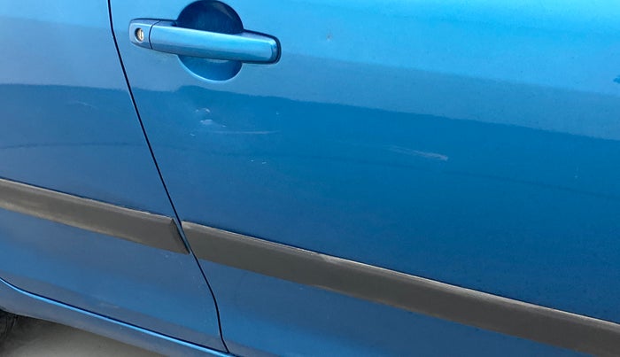 2014 Maruti Swift Dzire VXI, Petrol, Manual, 61,074 km, Driver-side door - Minor scratches