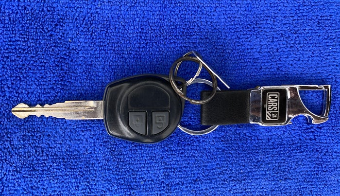 2014 Maruti Swift Dzire VXI, Petrol, Manual, 61,074 km, Key Close Up