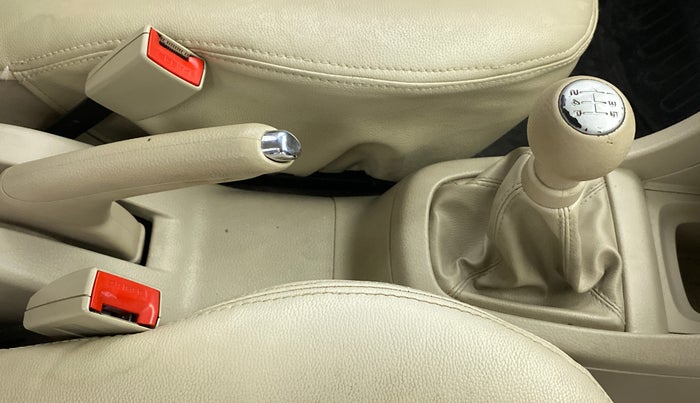 2014 Maruti Swift Dzire VXI, Petrol, Manual, 61,074 km, Gear Lever