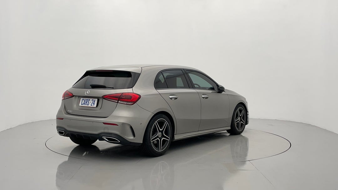 Right Back Diagonal (45- Degree) View