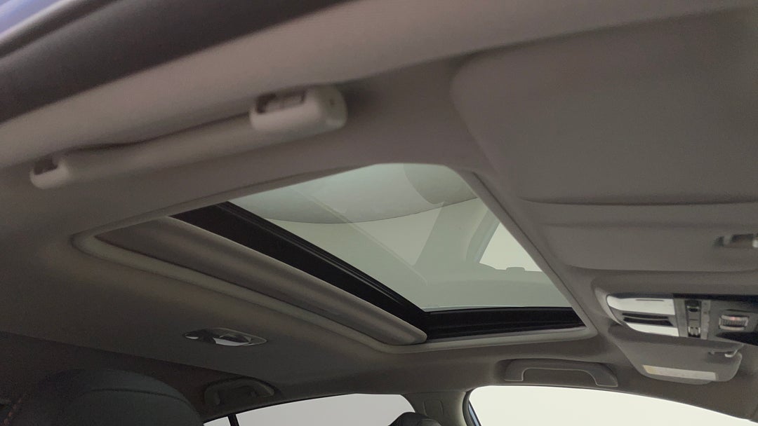 Interior Sunroof/Moonroof