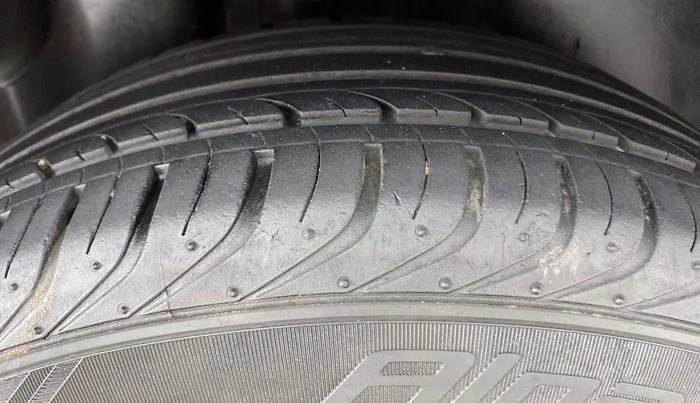 2018 Volkswagen Polo COMFORTLINE 1.0 PETROL, Petrol, Manual, 20,666 km, Right Rear Tyre Tread
