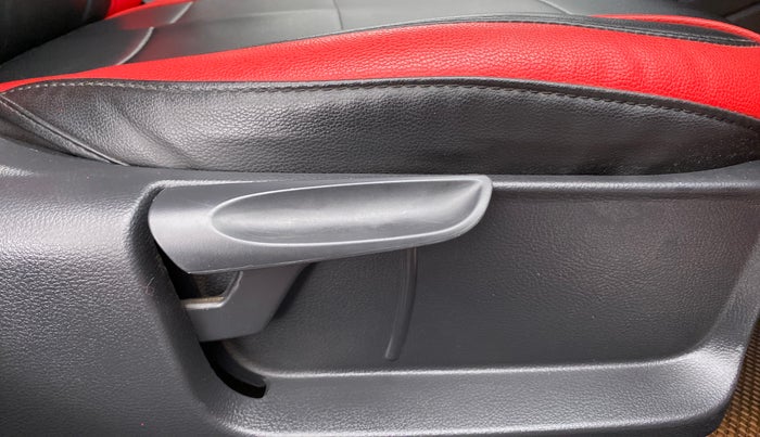 2018 Volkswagen Polo COMFORTLINE 1.0 PETROL, Petrol, Manual, 20,666 km, Driver Side Adjustment Panel