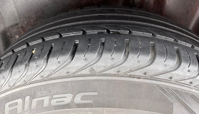 2018 Volkswagen Polo COMFORTLINE 1.0 PETROL, Petrol, Manual, 20,666 km, Left Rear Tyre Tread
