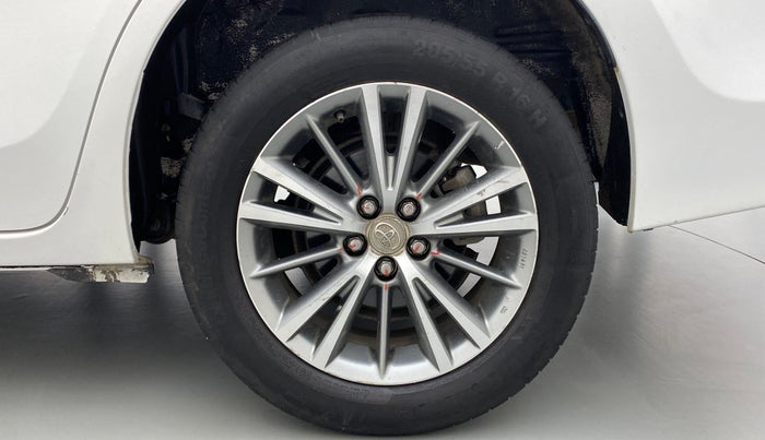 2014 Toyota Corolla Altis VL AT, Petrol, Automatic, 95,996 km, Left Rear Wheel