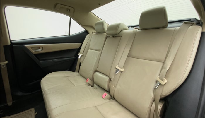 2014 Toyota Corolla Altis VL AT, Petrol, Automatic, 95,996 km, Right Side Rear Door Cabin