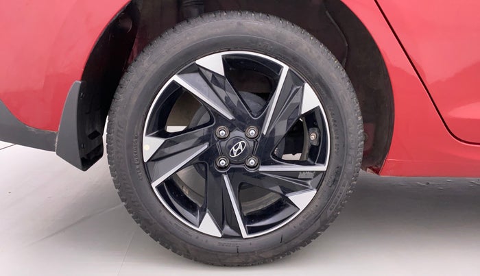 2021 Hyundai Verna SX (O) DIESEL MT, Diesel, Manual, 14,512 km, Right Rear Wheel