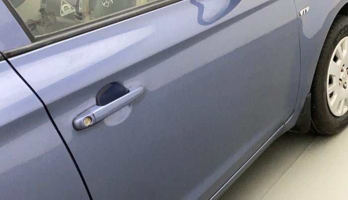 2013 Hyundai i20 MAGNA (O) 1.2, Petrol, Manual, 96,626 km, Driver-side door - Paint has faded