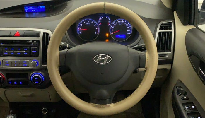 2013 Hyundai i20 MAGNA (O) 1.2, Petrol, Manual, 96,626 km, Steering Wheel Close Up