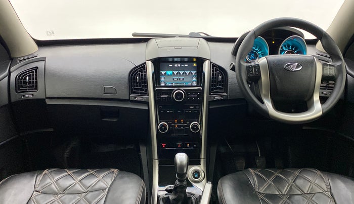 2018 Mahindra XUV500 W7 FWD, Diesel, Manual, 43,794 km, Dashboard