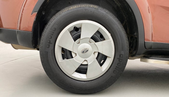 2018 Mahindra XUV500 W7 FWD, Diesel, Manual, 43,794 km, Right Rear Wheel
