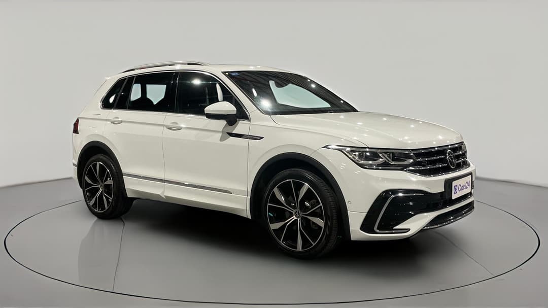 2021 Volkswagen Tiguan 162tsi R-line, Automatic, 65055 km, Right Front Diagonal (45- Degree) View