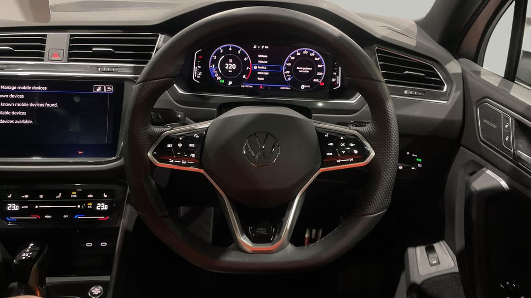 2021 Volkswagen Tiguan 162tsi R-line, Automatic, 65055 km, Steering Wheel Close-up