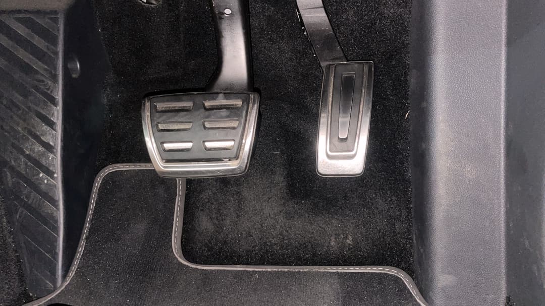 2021 Volkswagen Tiguan 162tsi R-line, Automatic, 65055 km, Pedals and Footmat