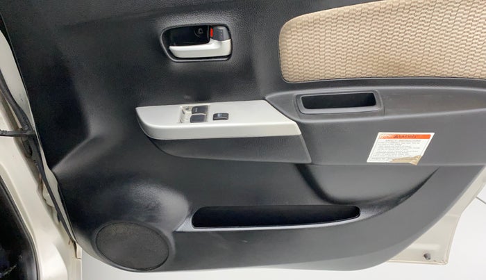 2017 Maruti Wagon R 1.0 LXI CNG, CNG, Manual, 66,198 km, Driver Side Door Panels Control