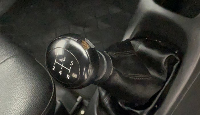 2017 Maruti Wagon R 1.0 LXI CNG, CNG, Manual, 66,198 km, Gear lever - Knob has minor damage