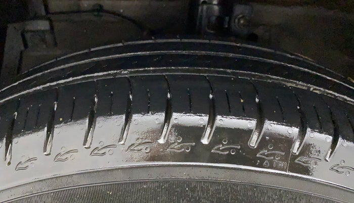 2014 Maruti Swift VDI ABS, Diesel, Manual, 57,065 km, Left Front Tyre Tread