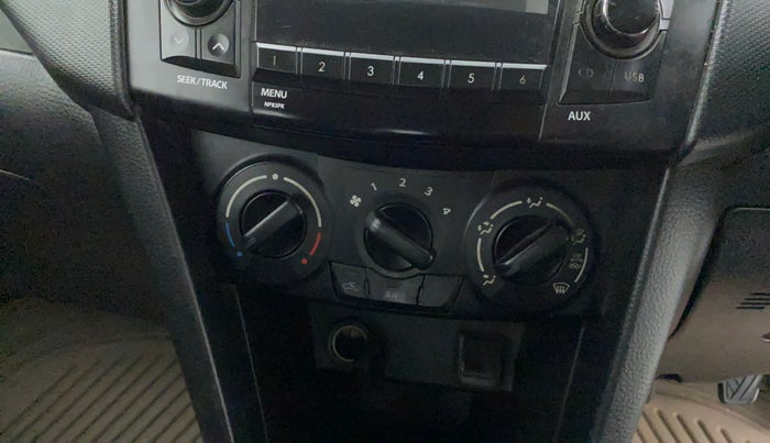 2014 Maruti Swift VDI ABS, Diesel, Manual, 57,065 km, AC Unit - Directional switch has minor damage