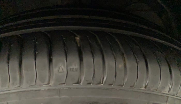 2018 Maruti Dzire ZXI PLUS AMT, Petrol, Automatic, 57,651 km, Right Front Tyre Tread