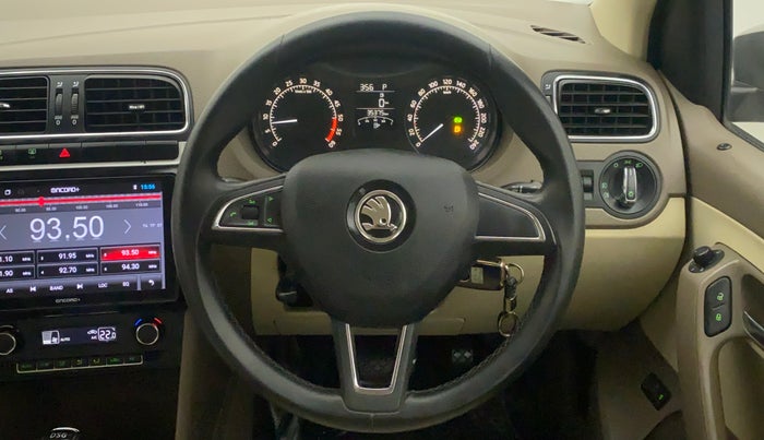 2015 Skoda Rapid 1.5 TDI CR STYLE PLUS AT, Diesel, Automatic, 35,375 km, Steering Wheel Close Up