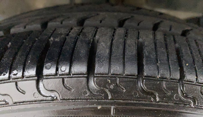 2016 Honda Amaze 1.2L I-VTEC E, Petrol, Manual, 14,948 km, Right Front Tyre Tread