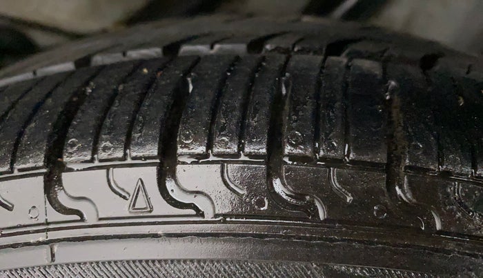 2016 Honda Amaze 1.2L I-VTEC E, Petrol, Manual, 14,905 km, Left Rear Tyre Tread